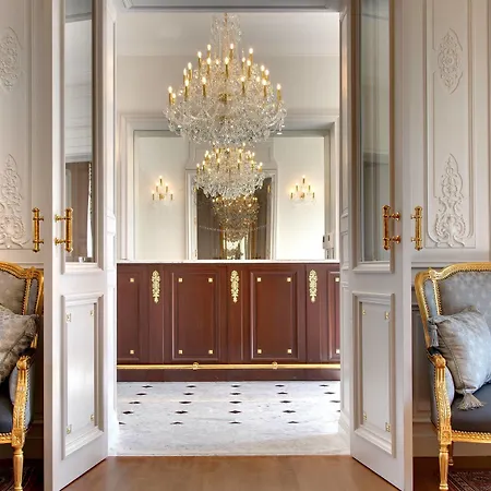 Отель Alexandra Palace - La Maison Younan 5*