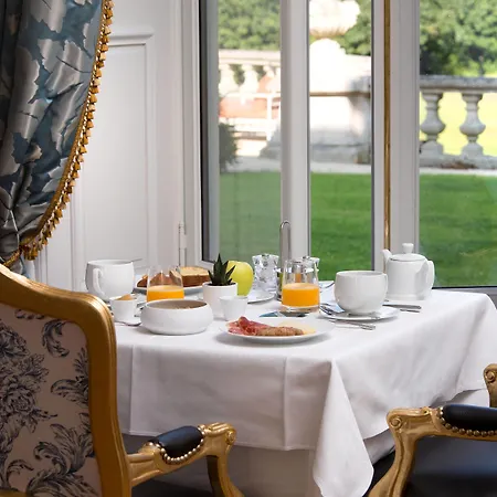 Alexandra Palace - La Maison Younan 5* Mazieres-en-Gatine