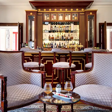 Отель Alexandra Palace - La Maison Younan 5*