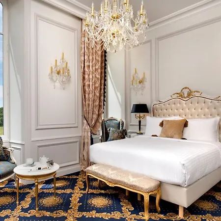 Отель Alexandra Palace - La Maison Younan Mazieres-en-Gatine