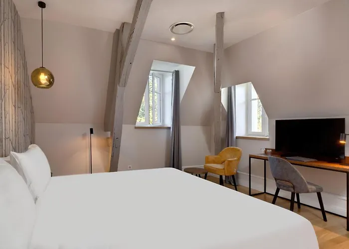 Alexandra Palace - La Maison Younan 5* Mazieres-en-Gatine