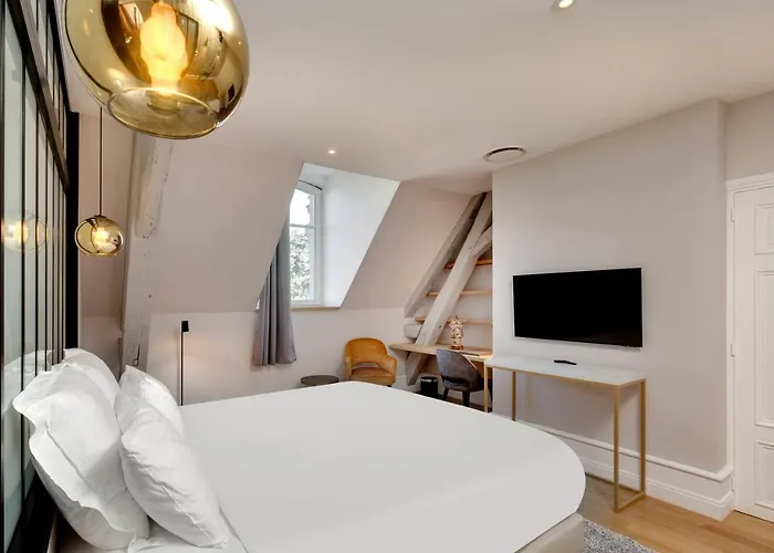 Alexandra Palace - La Maison Younan Mazieres-en-Gatine