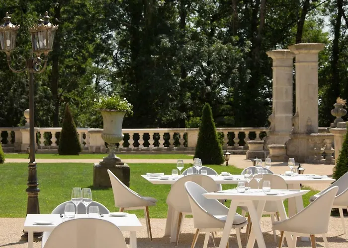 Hotel Alexandra Palace - La Maison Younan Mazieres-en-Gatine